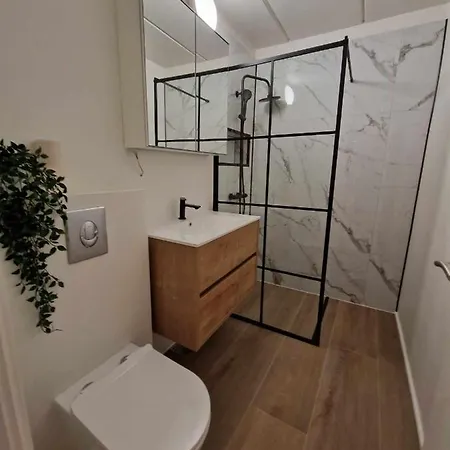 Habitación en casa particular Enkeltvaerelse Med Faelles Badevaerelse